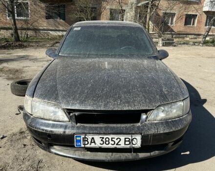 Черный Опель Вектра, объемом двигателя 1.6 л и пробегом 300 тыс. км за 1200 $, фото 1 на Automoto.ua