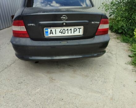 Черный Опель Вектра, объемом двигателя 1.6 л и пробегом 400 тыс. км за 1400 $, фото 1 на Automoto.ua