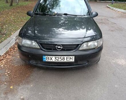 Черный Опель Вектра, объемом двигателя 1.6 л и пробегом 396 тыс. км за 2300 $, фото 1 на Automoto.ua