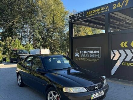 Черный Опель Вектра, объемом двигателя 1.6 л и пробегом 344 тыс. км за 1900 $, фото 1 на Automoto.ua