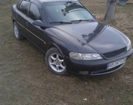 Черный Опель Вектра, объемом двигателя 1.8 л и пробегом 400 тыс. км за 2300 $, фото 1 на Automoto.ua