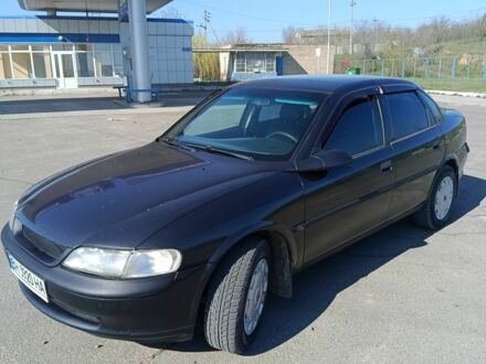 Черный Опель Вектра, объемом двигателя 1.6 л и пробегом 280 тыс. км за 2500 $, фото 1 на Automoto.ua