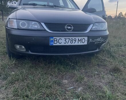 Чорний Опель Вектра, об'ємом двигуна 1.8 л та пробігом 450 тис. км за 1998 $, фото 1 на Automoto.ua