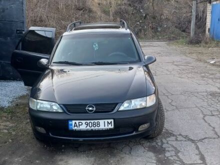 Черный Опель Вектра, объемом двигателя 1.8 л и пробегом 240 тыс. км за 4600 $, фото 1 на Automoto.ua