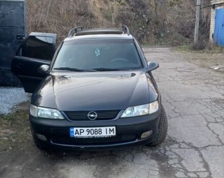 Черный Опель Вектра, объемом двигателя 1.8 л и пробегом 240 тыс. км за 4350 $, фото 1 на Automoto.ua