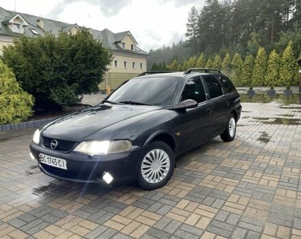 Черный Опель Вектра, объемом двигателя 1.8 л и пробегом 193 тыс. км за 798 $, фото 1 на Automoto.ua