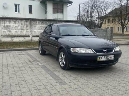 Черный Опель Вектра, объемом двигателя 1.6 л и пробегом 235 тыс. км за 3500 $, фото 1 на Automoto.ua
