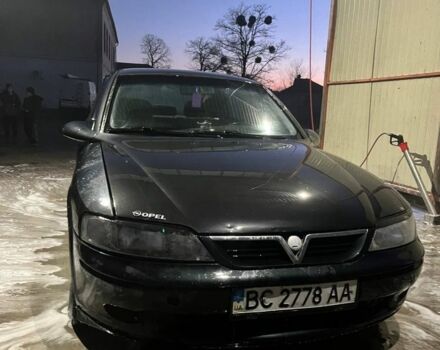 Черный Опель Вектра, объемом двигателя 1.8 л и пробегом 372 тыс. км за 2000 $, фото 1 на Automoto.ua