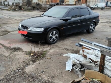 Черный Опель Вектра, объемом двигателя 1.8 л и пробегом 205 тыс. км за 3000 $, фото 1 на Automoto.ua