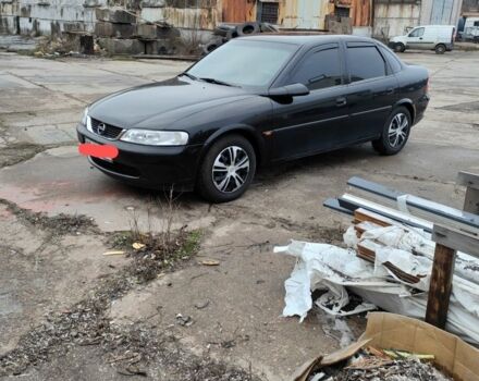 Черный Опель Вектра, объемом двигателя 1.8 л и пробегом 205 тыс. км за 3000 $, фото 1 на Automoto.ua