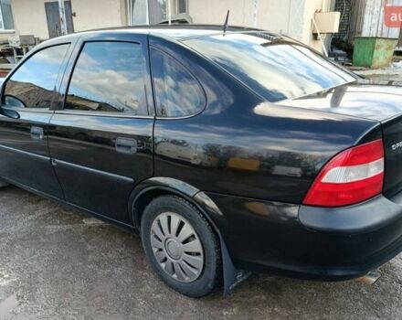 Черный Опель Вектра, объемом двигателя 1.6 л и пробегом 309 тыс. км за 2750 $, фото 1 на Automoto.ua