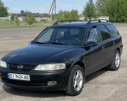 Черный Опель Вектра, объемом двигателя 1.6 л и пробегом 366 тыс. км за 2150 $, фото 1 на Automoto.ua