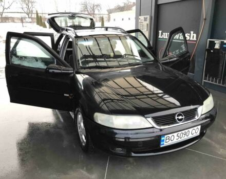 Черный Опель Вектра, объемом двигателя 1.6 л и пробегом 320 тыс. км за 2200 $, фото 1 на Automoto.ua