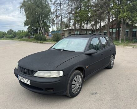 Черный Опель Вектра, объемом двигателя 2 л и пробегом 350 тыс. км за 1100 $, фото 1 на Automoto.ua