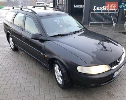 Черный Опель Вектра, объемом двигателя 1.6 л и пробегом 320 тыс. км за 2200 $, фото 1 на Automoto.ua