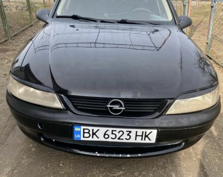 Черный Опель Вектра, объемом двигателя 1.6 л и пробегом 192 тыс. км за 1400 $, фото 1 на Automoto.ua