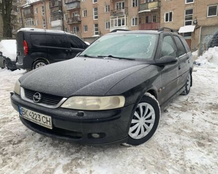 Черный Опель Вектра, объемом двигателя 1.8 л и пробегом 300 тыс. км за 1499 $, фото 1 на Automoto.ua