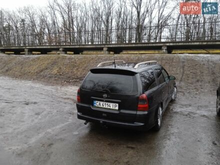 Черный Опель Вектра, объемом двигателя 2 л и пробегом 400 тыс. км за 3500 $, фото 1 на Automoto.ua