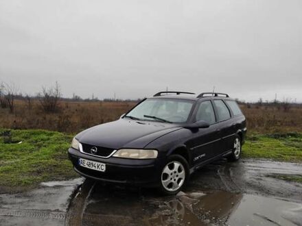 Чорний Опель Вектра, об'ємом двигуна 1.6 л та пробігом 333 тис. км за 1999 $, фото 1 на Automoto.ua