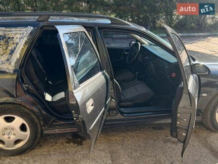 Чорний Опель Вектра, об'ємом двигуна 2.2 л та пробігом 300 тис. км за 1800 $, фото 1 на Automoto.ua