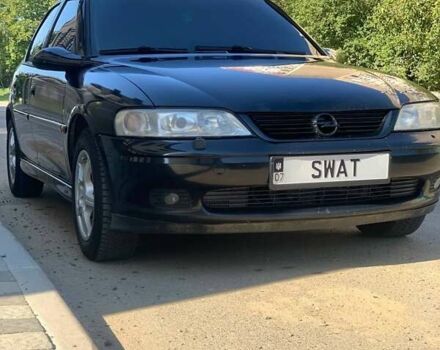 Черный Опель Вектра, объемом двигателя 1.8 л и пробегом 337 тыс. км за 2500 $, фото 1 на Automoto.ua