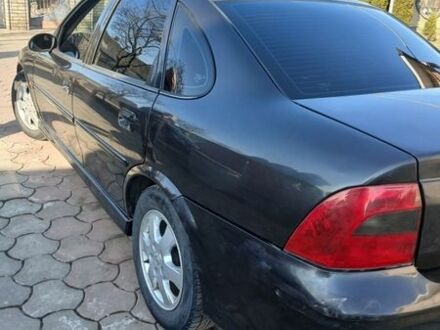 Чорний Опель Вектра, об'ємом двигуна 1.6 л та пробігом 280 тис. км за 2950 $, фото 1 на Automoto.ua