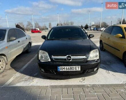 Черный Опель Вектра, объемом двигателя 2.2 л и пробегом 319 тыс. км за 4500 $, фото 1 на Automoto.ua