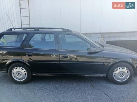 Черный Опель Вектра, объемом двигателя 1.6 л и пробегом 290 тыс. км за 2900 $, фото 1 на Automoto.ua