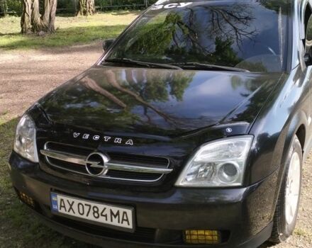 Черный Опель Вектра, объемом двигателя 2.2 л и пробегом 300 тыс. км за 4000 $, фото 1 на Automoto.ua