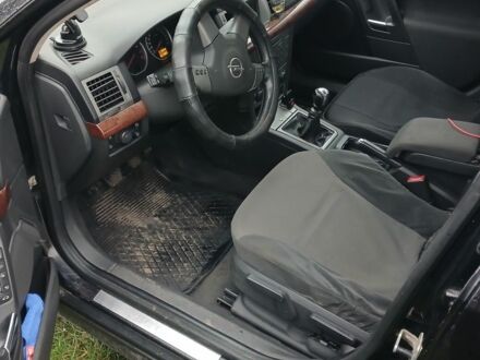 Черный Опель Вектра, объемом двигателя 2.2 л и пробегом 32 тыс. км за 3700 $, фото 1 на Automoto.ua