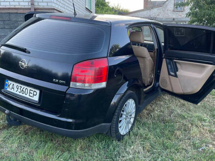Чорний Опель Вектра, об'ємом двигуна 2.2 л та пробігом 350 тис. км за 4000 $, фото 1 на Automoto.ua