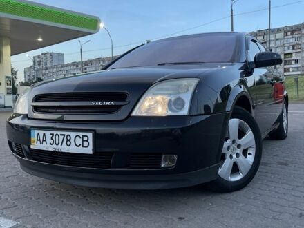 Черный Опель Вектра, объемом двигателя 2.2 л и пробегом 320 тыс. км за 5000 $, фото 1 на Automoto.ua