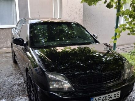 Чорний Опель Вектра, об'ємом двигуна 3.2 л та пробігом 190 тис. км за 2200 $, фото 1 на Automoto.ua