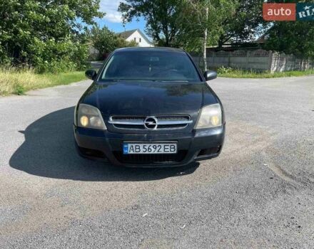 Черный Опель Вектра, объемом двигателя 2.2 л и пробегом 340 тыс. км за 2500 $, фото 1 на Automoto.ua