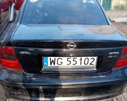 Черный Опель Вектра, объемом двигателя 2.2 л и пробегом 200 тыс. км за 3500 $, фото 1 на Automoto.ua