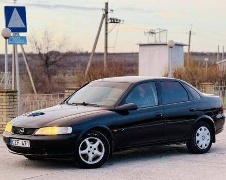 Черный Опель Вектра, объемом двигателя 0 л и пробегом 200 тыс. км за 1750 $, фото 1 на Automoto.ua