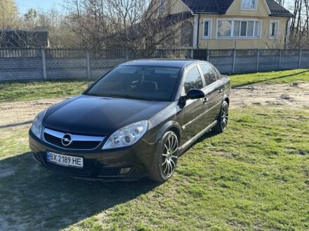 Черный Опель Вектра, объемом двигателя 1.9 л и пробегом 190 тыс. км за 4800 $, фото 1 на Automoto.ua