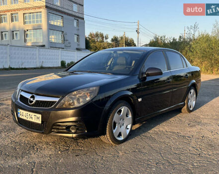 Чорний Опель Вектра, об'ємом двигуна 2.2 л та пробігом 400 тис. км за 4950 $, фото 1 на Automoto.ua