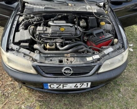 Черный Опель Вектра, объемом двигателя 0 л и пробегом 300 тыс. км за 1500 $, фото 1 на Automoto.ua