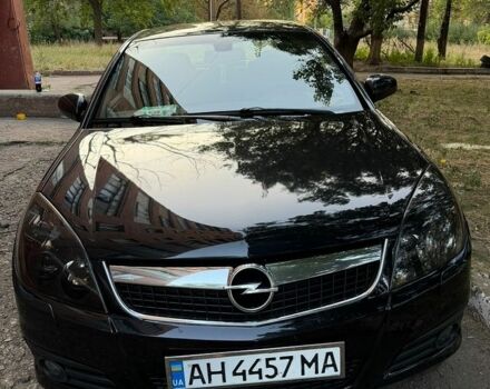 Черный Опель Вектра, объемом двигателя 2.2 л и пробегом 207 тыс. км за 5500 $, фото 1 на Automoto.ua