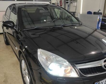 Черный Опель Вектра, объемом двигателя 2.8 л и пробегом 242 тыс. км за 7200 $, фото 1 на Automoto.ua