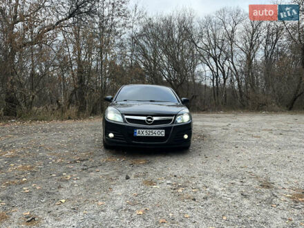 Опель Вектра 2008 у Червоноград на Automoto.ua Чорний Опель Вектра, об'ємом двигуна 2.2 л та пробігом 300 тис. км за 4600 $, фото 1 на Automoto.ua