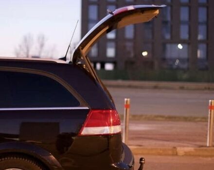 Черный Опель Вектра, объемом двигателя 1.91 л и пробегом 360 тыс. км за 5600 $, фото 1 на Automoto.ua