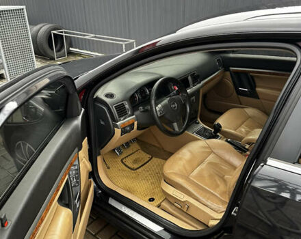 Черный Опель Вектра, объемом двигателя 1.9 л и пробегом 277 тыс. км за 5500 $, фото 1 на Automoto.ua