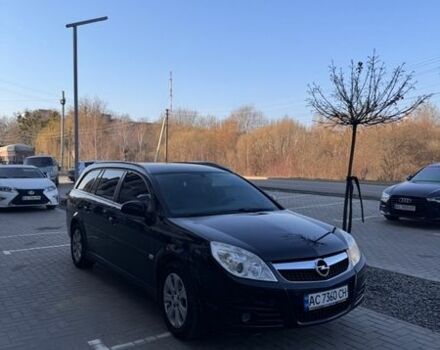 Черный Опель Вектра, объемом двигателя 1.9 л и пробегом 380 тыс. км за 5000 $, фото 1 на Automoto.ua