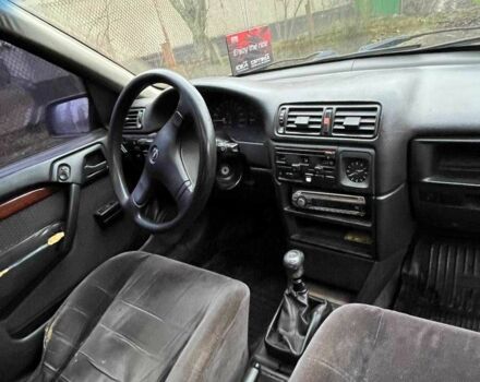 Фіолетовий Опель Вектра, об'ємом двигуна 1.8 л та пробігом 380 тис. км за 2000 $, фото 9 на Automoto.ua