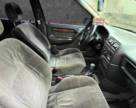 Фіолетовий Опель Вектра, об'ємом двигуна 1.8 л та пробігом 380 тис. км за 2000 $, фото 8 на Automoto.ua