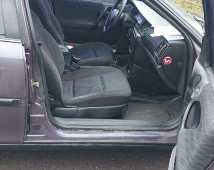 Фиолетовый Опель Вектра, объемом двигателя 2 л и пробегом 250 тыс. км за 1350 $, фото 7 на Automoto.ua