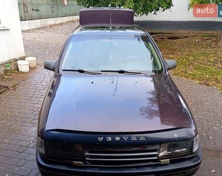 Фиолетовый Опель Вектра, объемом двигателя 1.8 л и пробегом 240 тыс. км за 1790 $, фото 2 на Automoto.ua