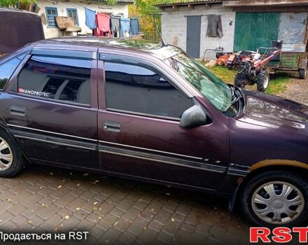 Фиолетовый Опель Вектра, объемом двигателя 1.8 л и пробегом 240 тыс. км за 1790 $, фото 2 на Automoto.ua